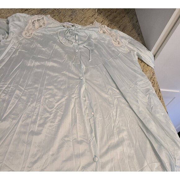 Vintage Miss Elaine Nightgown Size L ?? Blue Lace Button nightgown *flaws* - Picture 10 of 16